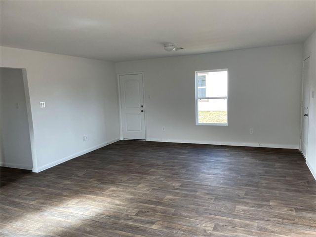 346 Road 5138, Cleveland, TX 77327