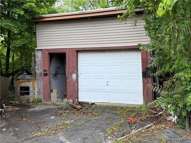 38 Kingsley Street, Buffalo, NY 14208