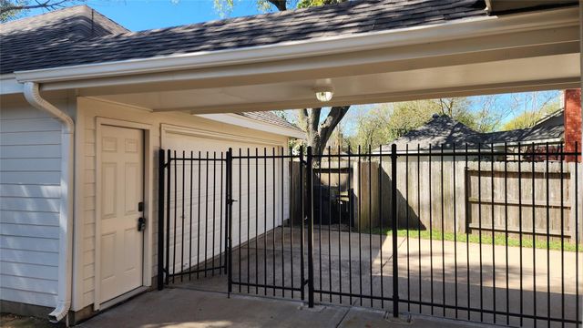 5818 Wilkins Lane, Sugar Land, TX 77479