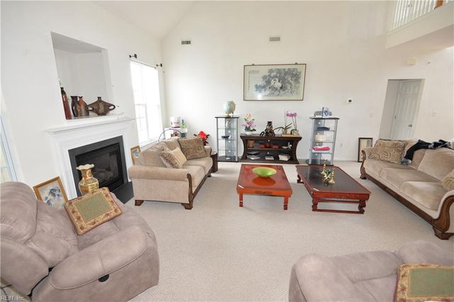 10455 Sylvia CIR, Windsor, VA 23487
