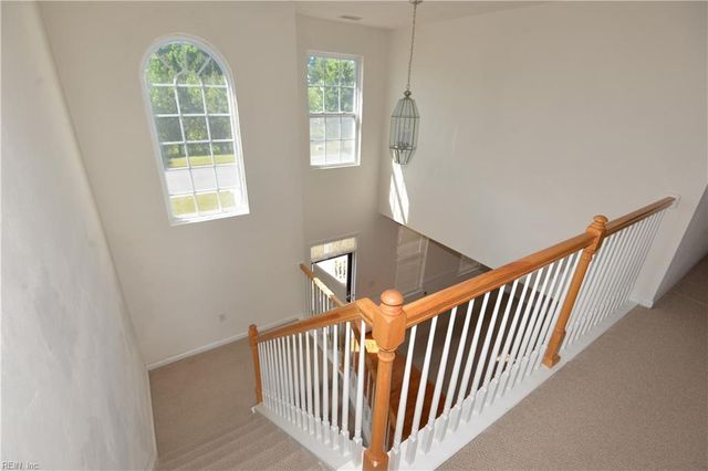 10455 Sylvia CIR, Windsor, VA 23487