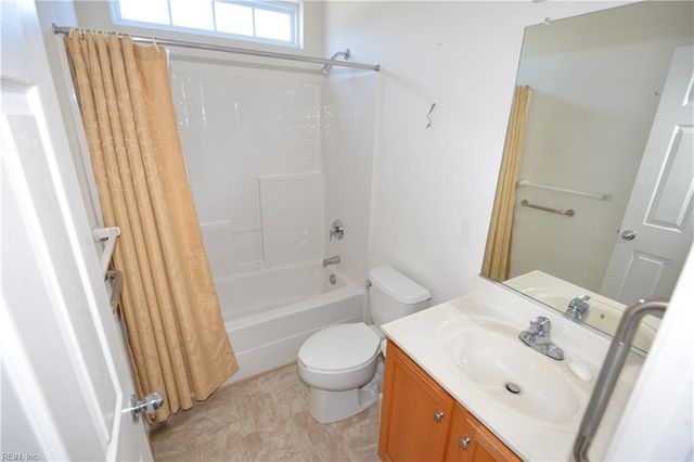 10455 Sylvia CIR, Windsor, VA 23487