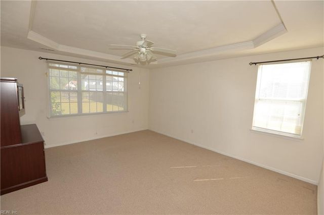 10455 Sylvia CIR, Windsor, VA 23487