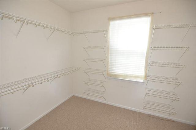 10455 Sylvia CIR, Windsor, VA 23487