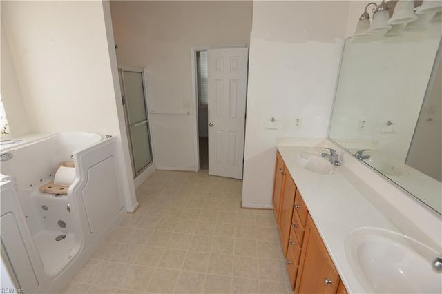 10455 Sylvia CIR, Windsor, VA 23487