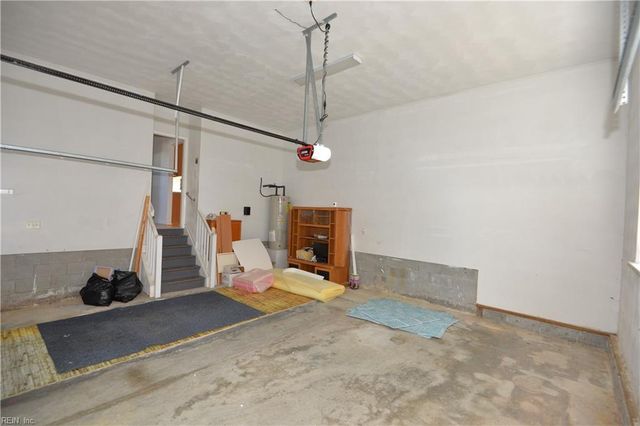 10455 Sylvia CIR, Windsor, VA 23487