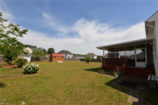 10455 Sylvia CIR, Windsor, VA 23487