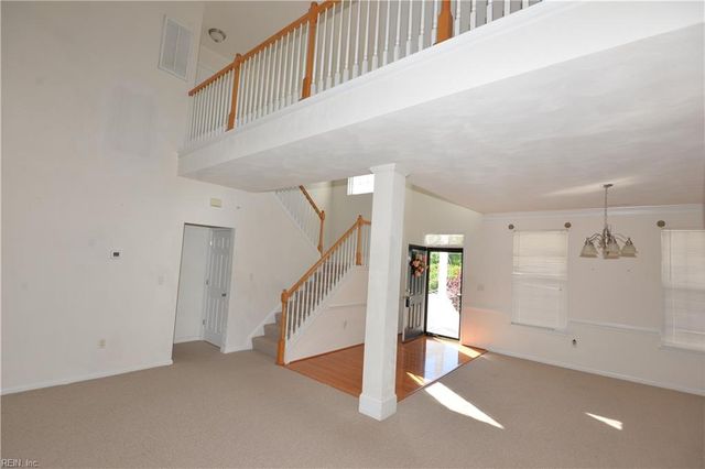 10455 Sylvia CIR, Windsor, VA 23487