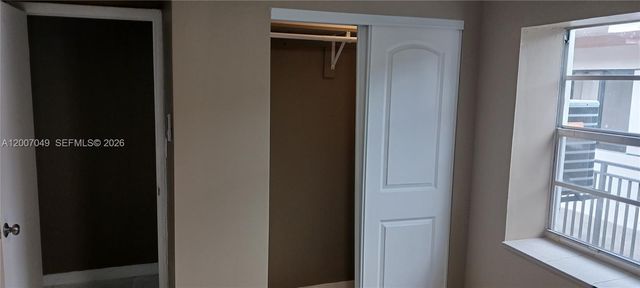 2272 SW 8th St 3, Miami, FL 33135