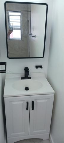 2272 SW 8th St 3, Miami, FL 33135