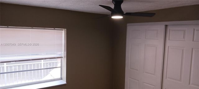 2272 SW 8th St 3, Miami, FL 33135