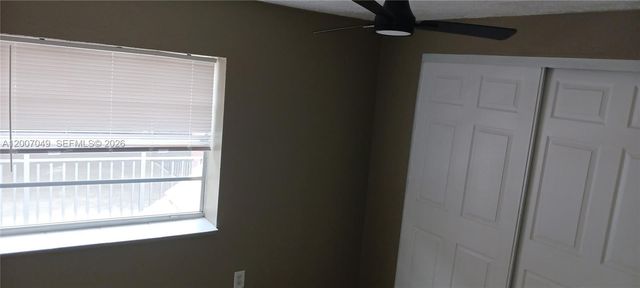 2272 SW 8th St 3, Miami, FL 33135