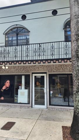 2272 SW 8th St 3, Miami, FL 33135