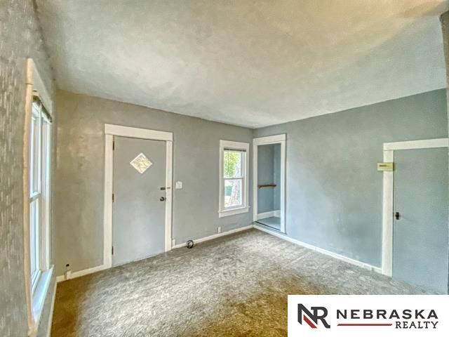 8036 Maywood Street, Ralston, NE 68127