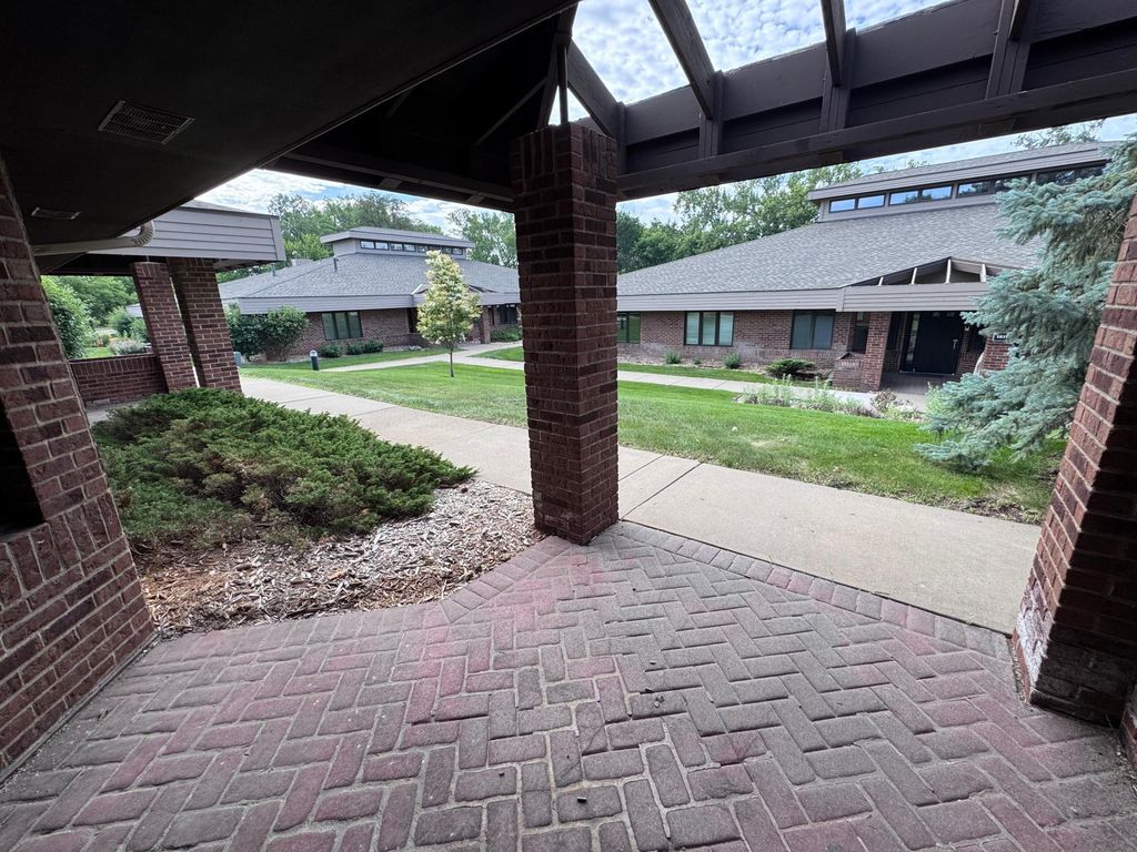 5811 Cedar Lake Road S, Saint Louis Park, MN 55416 — photo 4