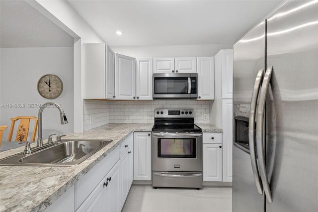 5000 NW 36th Street 410, Lauderdale Lakes, FL 33319