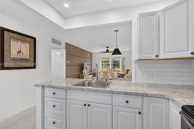 5000 NW 36th Street 410, Lauderdale Lakes, FL 33319