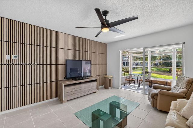 5000 NW 36th Street 410, Lauderdale Lakes, FL 33319