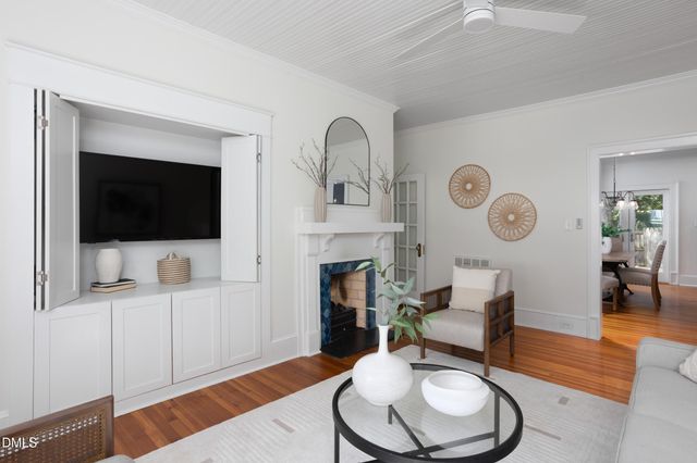 318 W Queen Street, Hillsborough, NC 27278