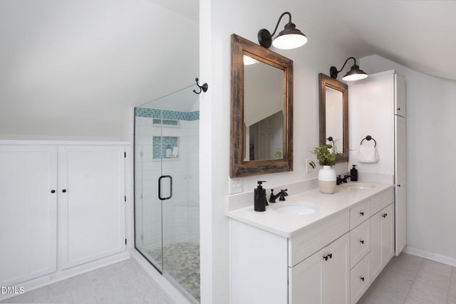 318 W Queen Street, Hillsborough, NC 27278
