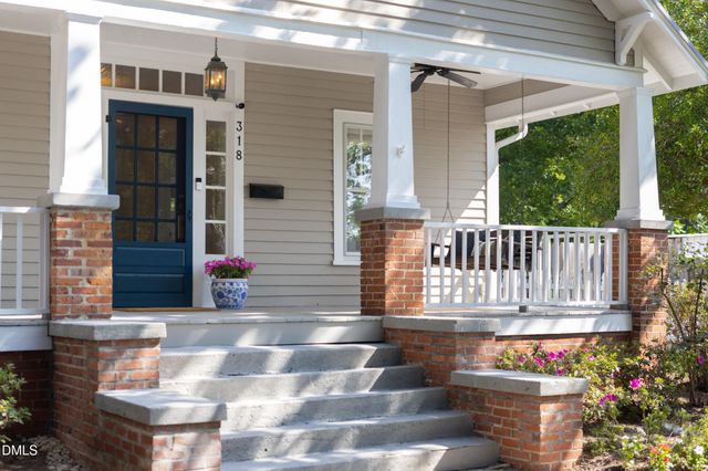 318 W Queen Street, Hillsborough, NC 27278