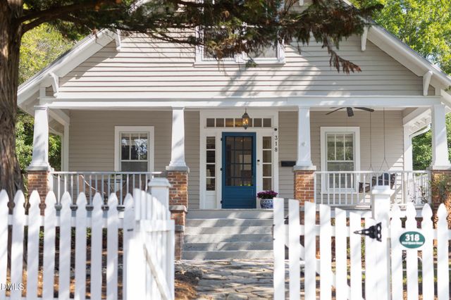 318 W Queen Street, Hillsborough, NC 27278