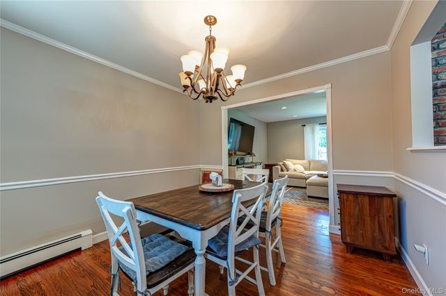 20 Bayside Avenue, Medford, NY 11763