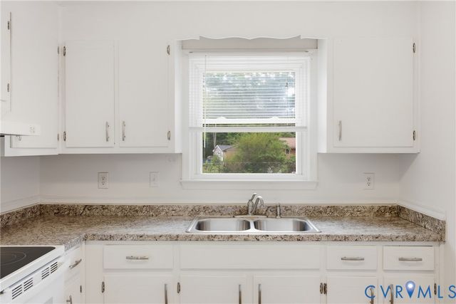 3912 Robert E Lee Dr, North Prince George, VA 23860