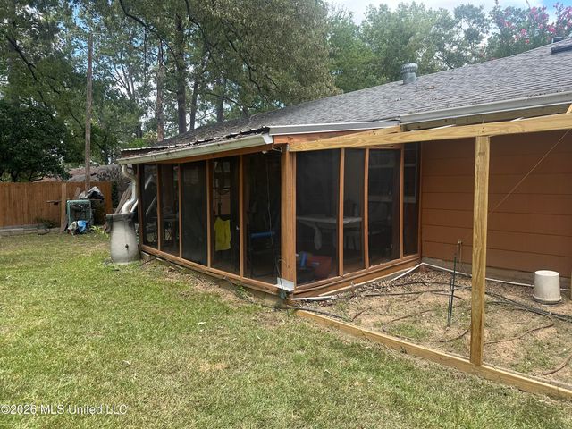 751 Neering Trail, Jackson, MS 39206