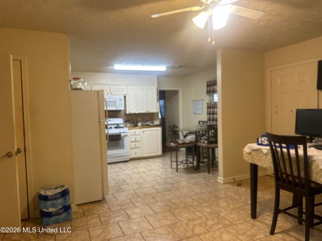 751 Neering Trail, Jackson, MS 39206