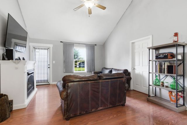 3945 Honeysuckle Way, Chapel Hill, TN 37034