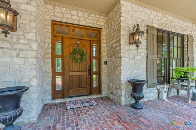 840 Winding Trail, Crawford, TX 76638