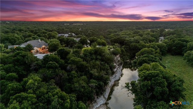 840 Winding Trail, Crawford, TX 76638