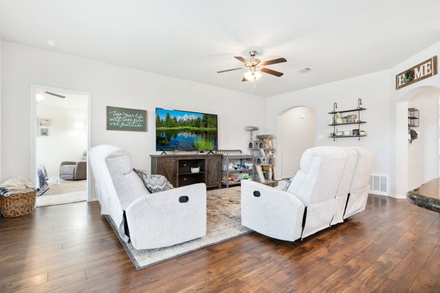 3216 Jackal Drive, Lorena, TX 76655