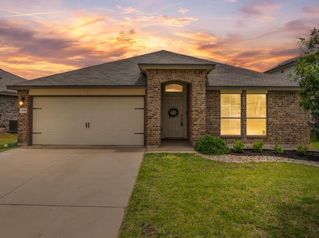 3216 Jackal Drive, Lorena, TX 76655
