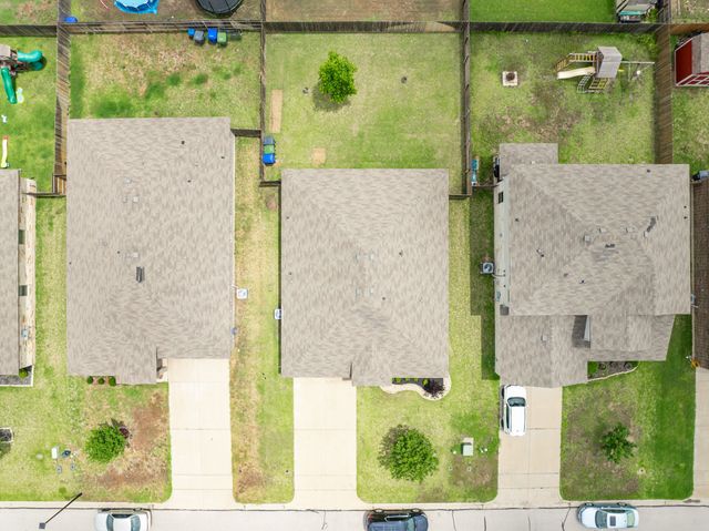 3216 Jackal Drive, Lorena, TX 76655