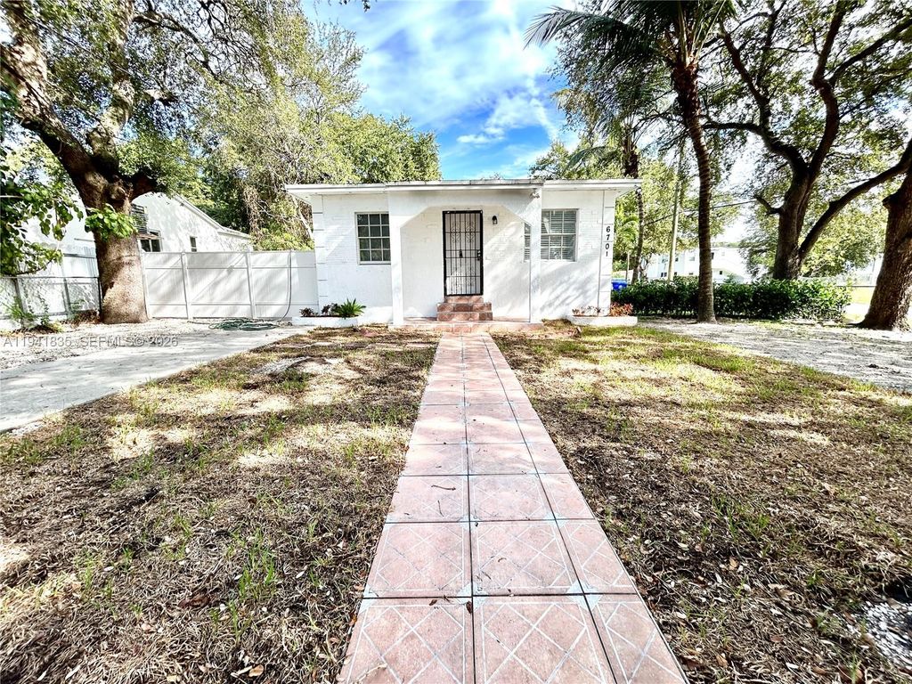 6701 NE Miami Pl 1, Miami, FL 33138