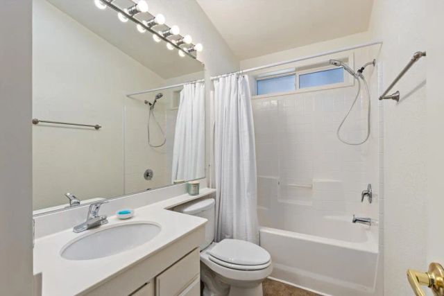 525 W El Norte Pkwy 116, Escondido, CA 92026