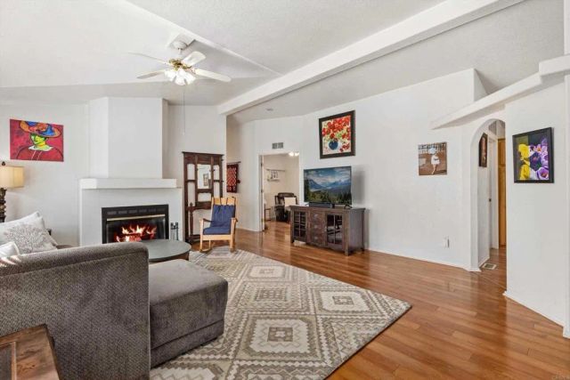 525 W El Norte Pkwy 116, Escondido, CA 92026