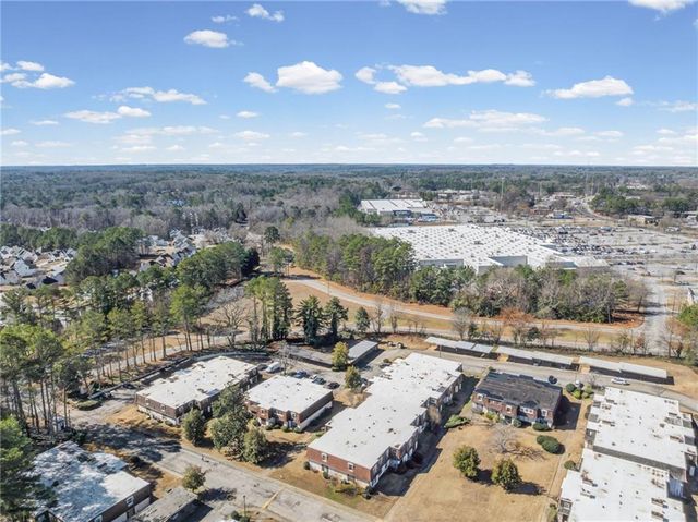 192 Rue Fontaine, Lithonia, GA 30038