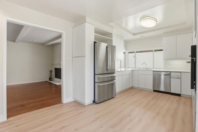 3300 El Sobrante Street, San Mateo, CA 94403