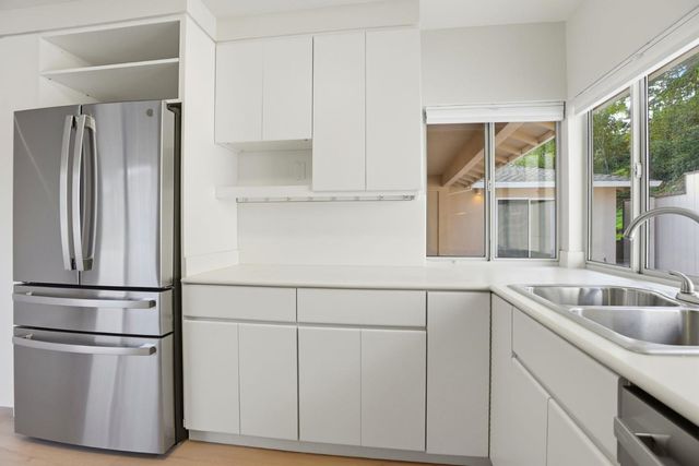 3300 El Sobrante Street, San Mateo, CA 94403