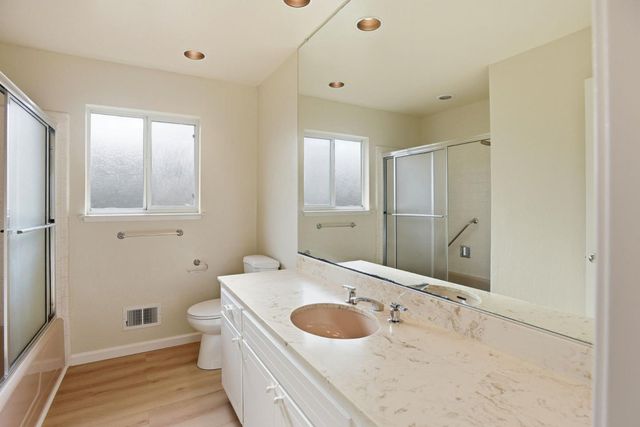 3300 El Sobrante Street, San Mateo, CA 94403