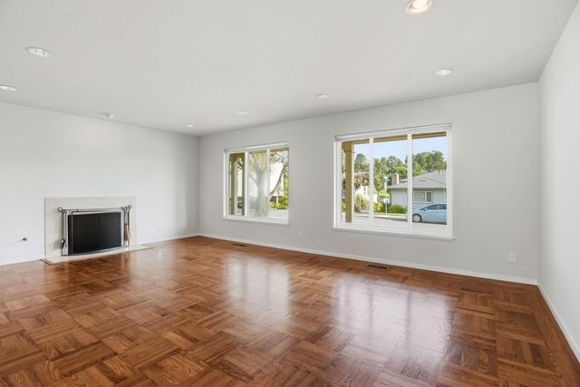 3300 El Sobrante Street, San Mateo, CA 94403