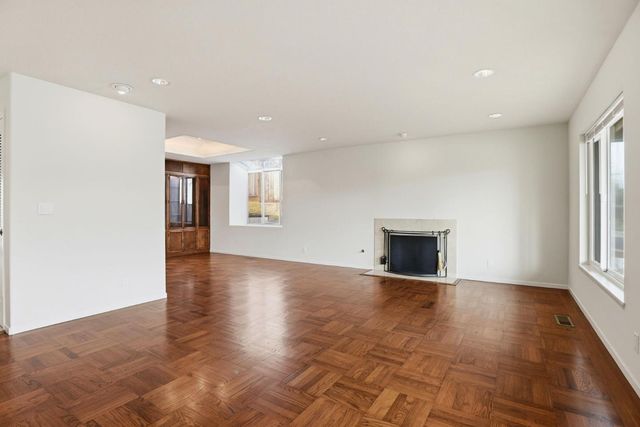 3300 El Sobrante Street, San Mateo, CA 94403