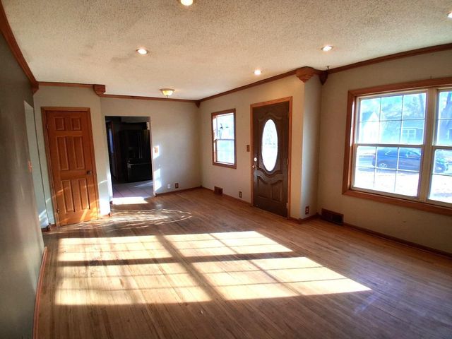 667 Madson Avenue SW, Hutchinson, MN 55350