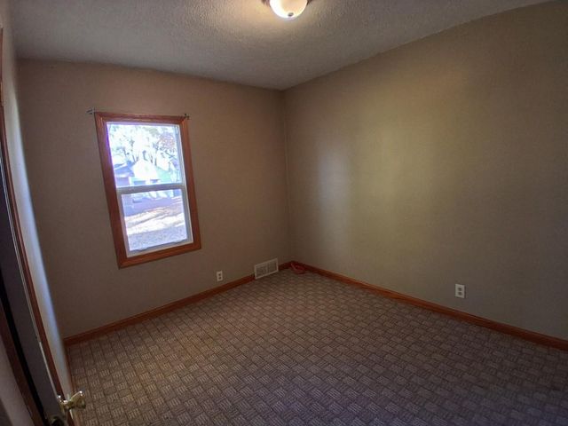 667 Madson Avenue SW, Hutchinson, MN 55350