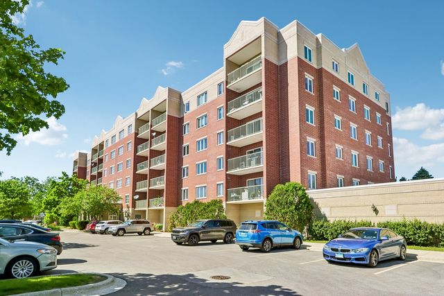 7450 N Lincoln Avenue 204, Skokie, IL 60076