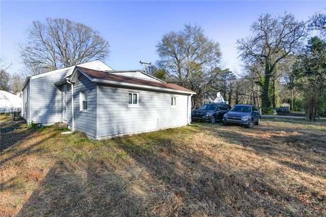 4728 Bowman Avenue, Greensboro, NC 27407