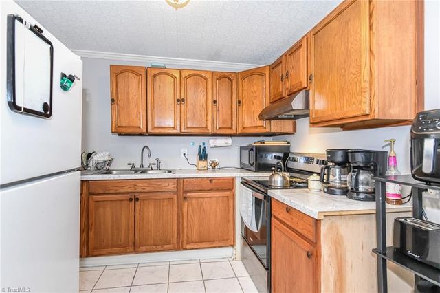 4728 Bowman Avenue, Greensboro, NC 27407